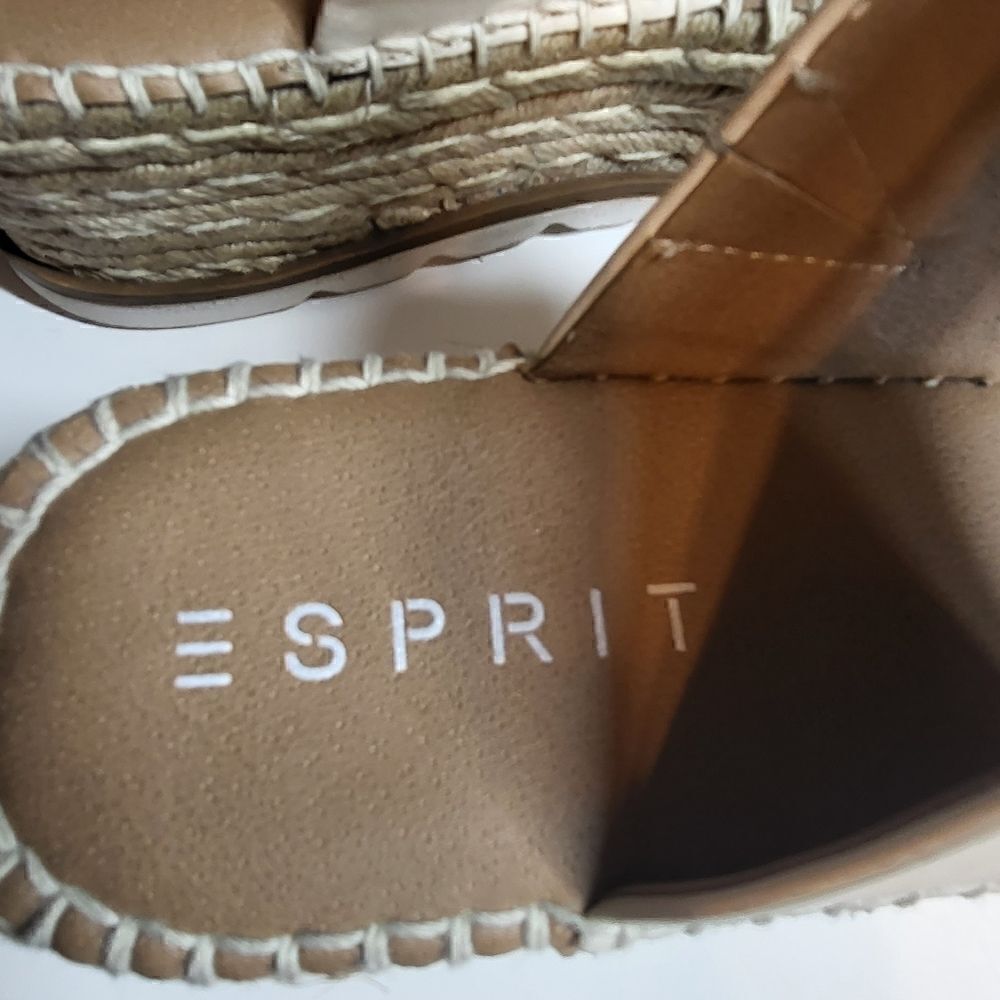 Espirit Wedge Sandals - Picture 4 of 10